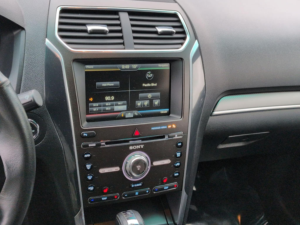 Thumbnail: 2016 Ford Explorer - 14