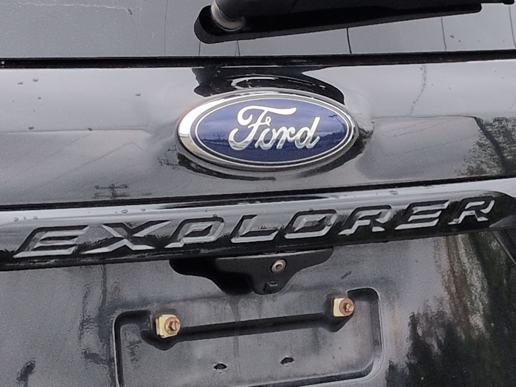 Thumbnail: 2016 Ford Explorer - 24