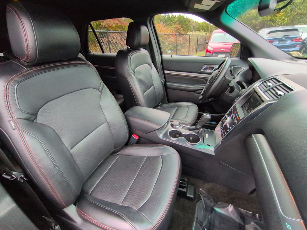 Thumbnail: 2016 Ford Explorer - 28