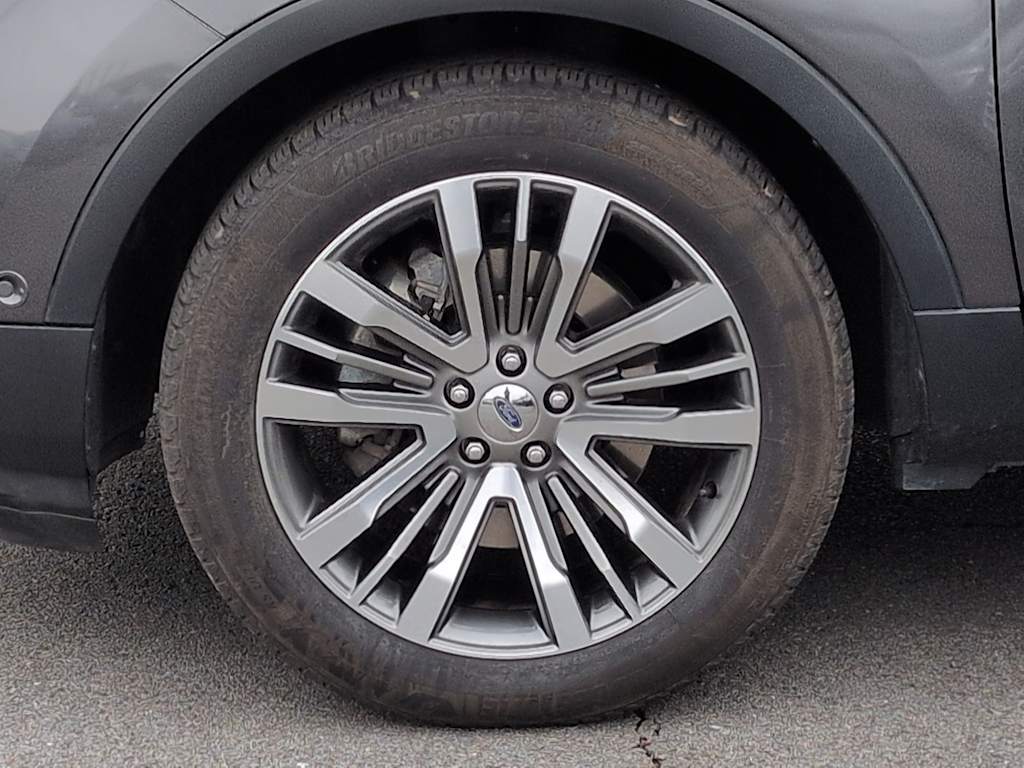 Thumbnail: 2017 Ford Explorer - 8