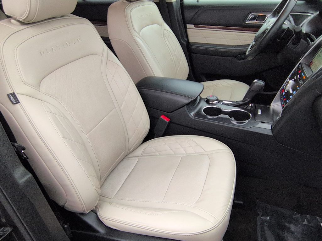 Thumbnail: 2017 Ford Explorer - 30