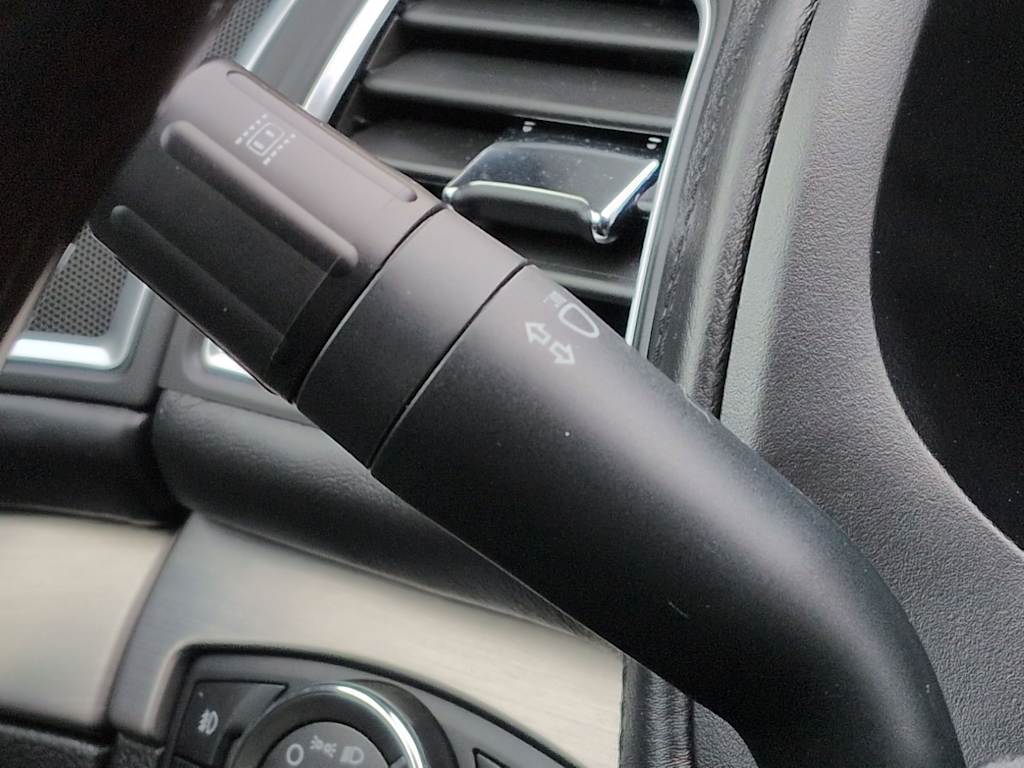 Thumbnail: 2017 Ford Explorer - 15