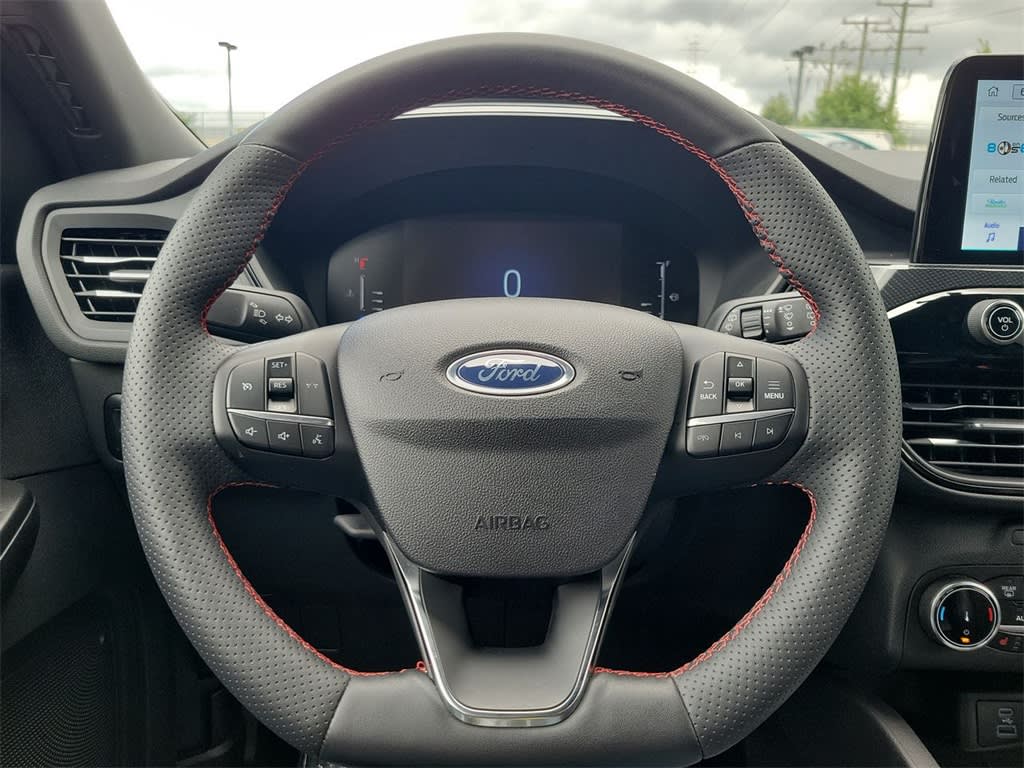 2023 Ford Escape ST-Line Select 2