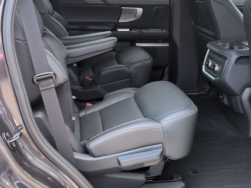 Thumbnail: 2025 Ford Expedition - 28