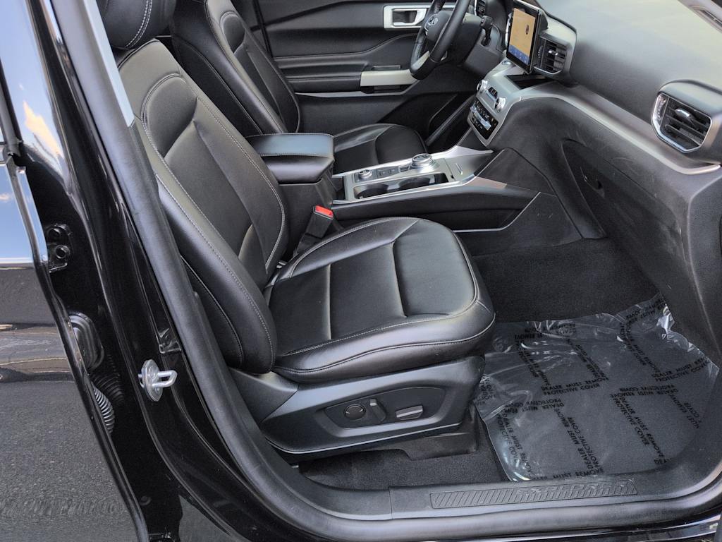 Thumbnail: 2021 Ford Explorer - 12