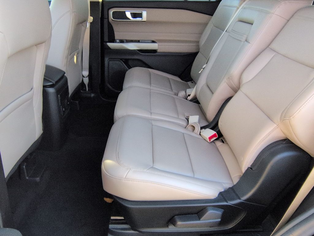 Thumbnail: 2023 Ford Explorer - 28