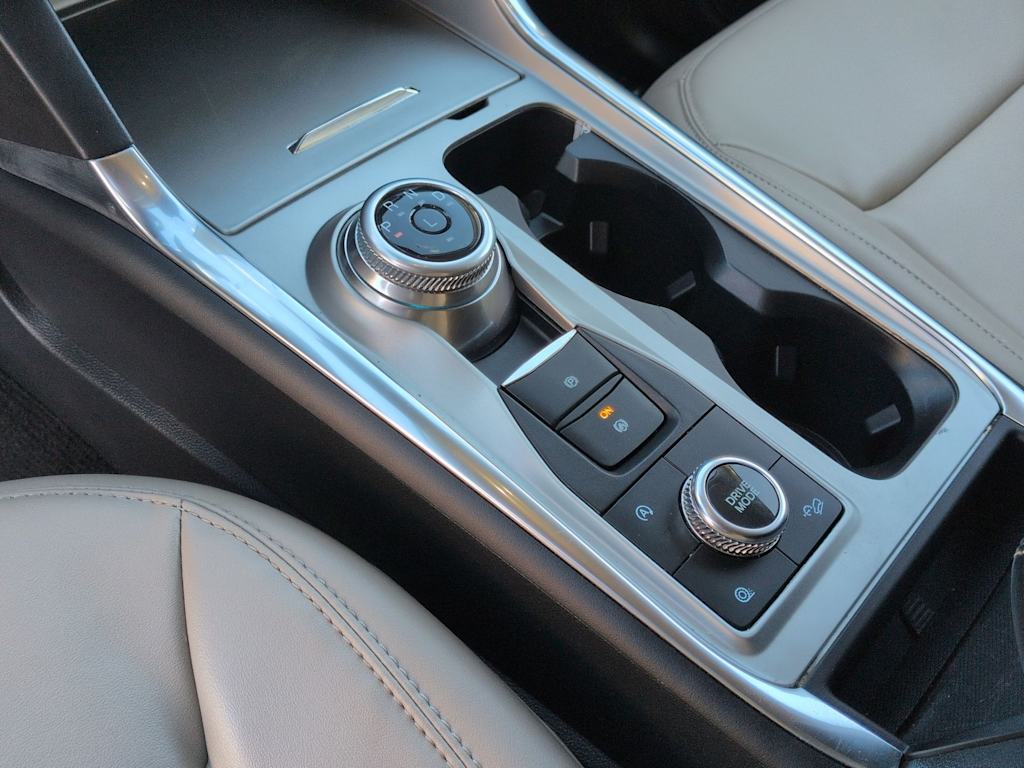 Thumbnail: 2023 Ford Explorer - 16