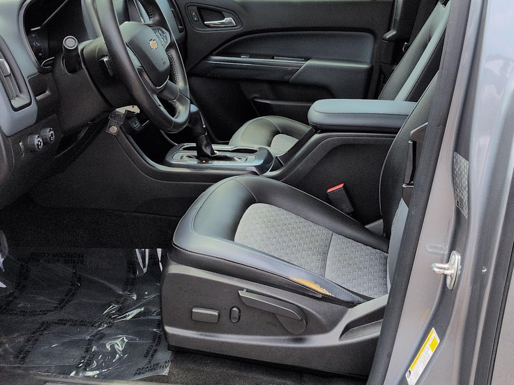 Thumbnail: 2018 Chevrolet Colorado - 11
