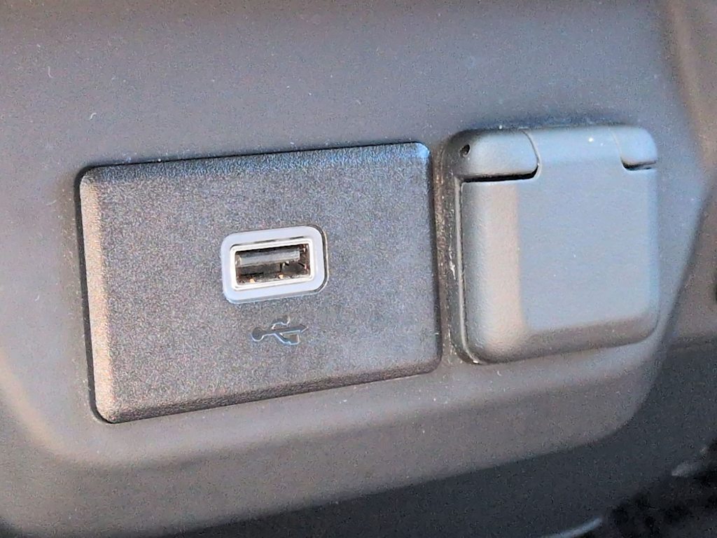 Thumbnail: 2019 Chevrolet Silverado 1500 - 33