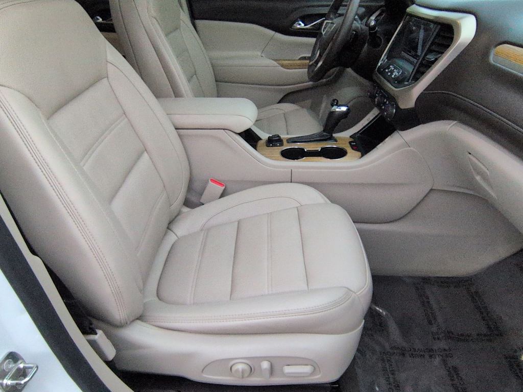 Thumbnail: 2017 GMC Acadia - 12