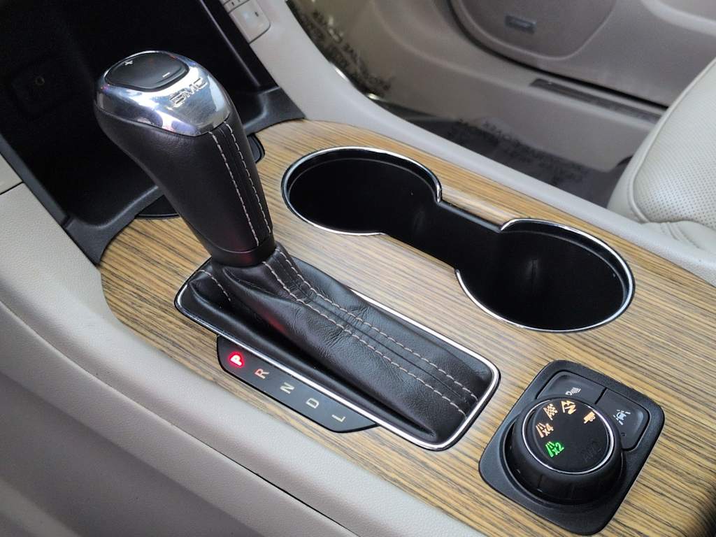 Thumbnail: 2017 GMC Acadia - 16