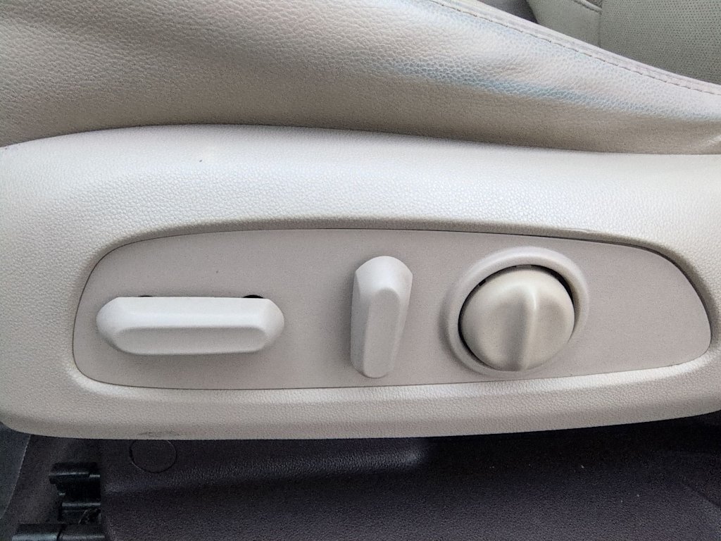 Thumbnail: 2017 GMC Acadia - 27