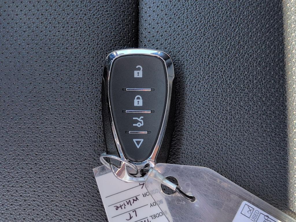 Thumbnail: 2025 Chevrolet Traverse - 16