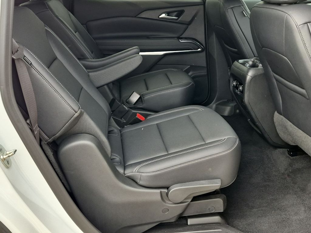 Thumbnail: 2025 Chevrolet Traverse - 28