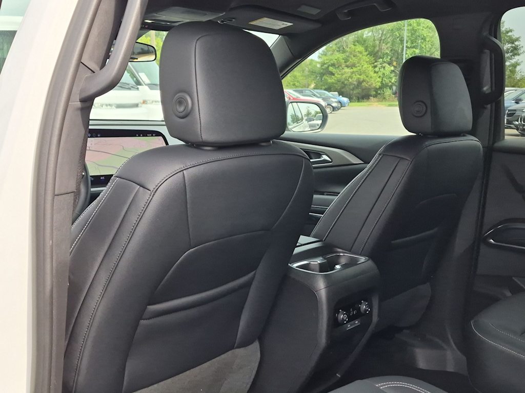 Thumbnail: 2025 Chevrolet Traverse - 13