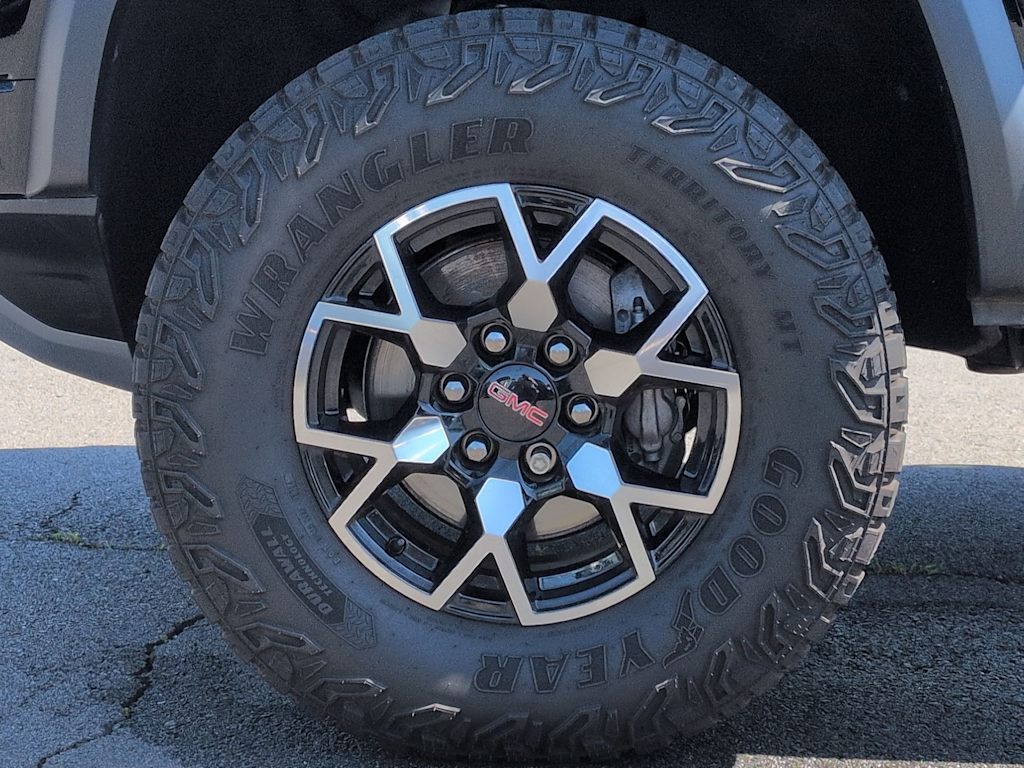 Thumbnail: 2024 GMC Canyon - 6