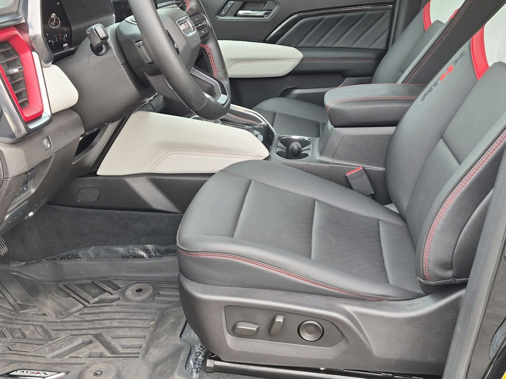 Thumbnail: 2024 GMC Canyon - 11