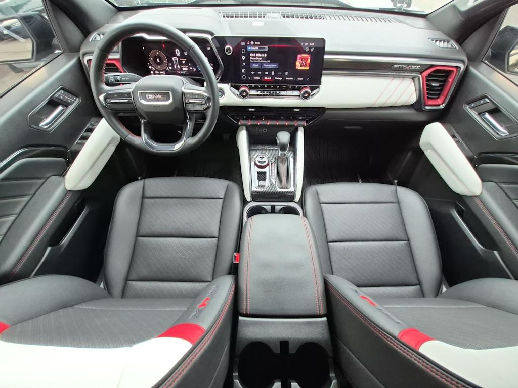 Thumbnail: 2024 GMC Canyon - 10
