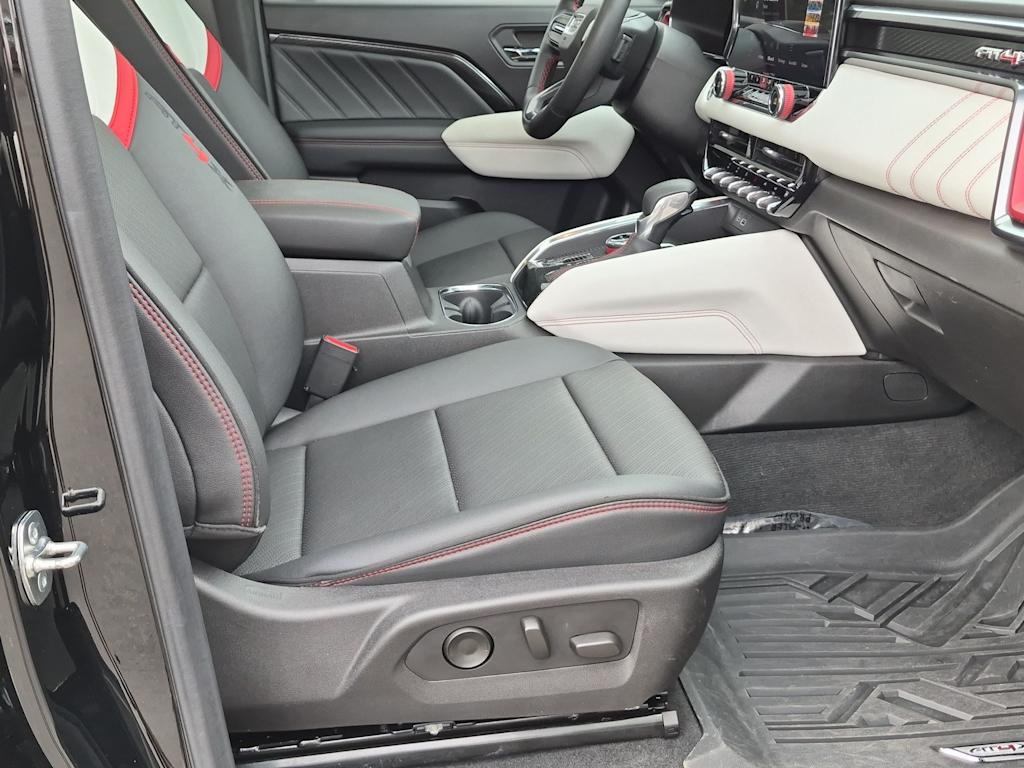 Thumbnail: 2024 GMC Canyon - 12