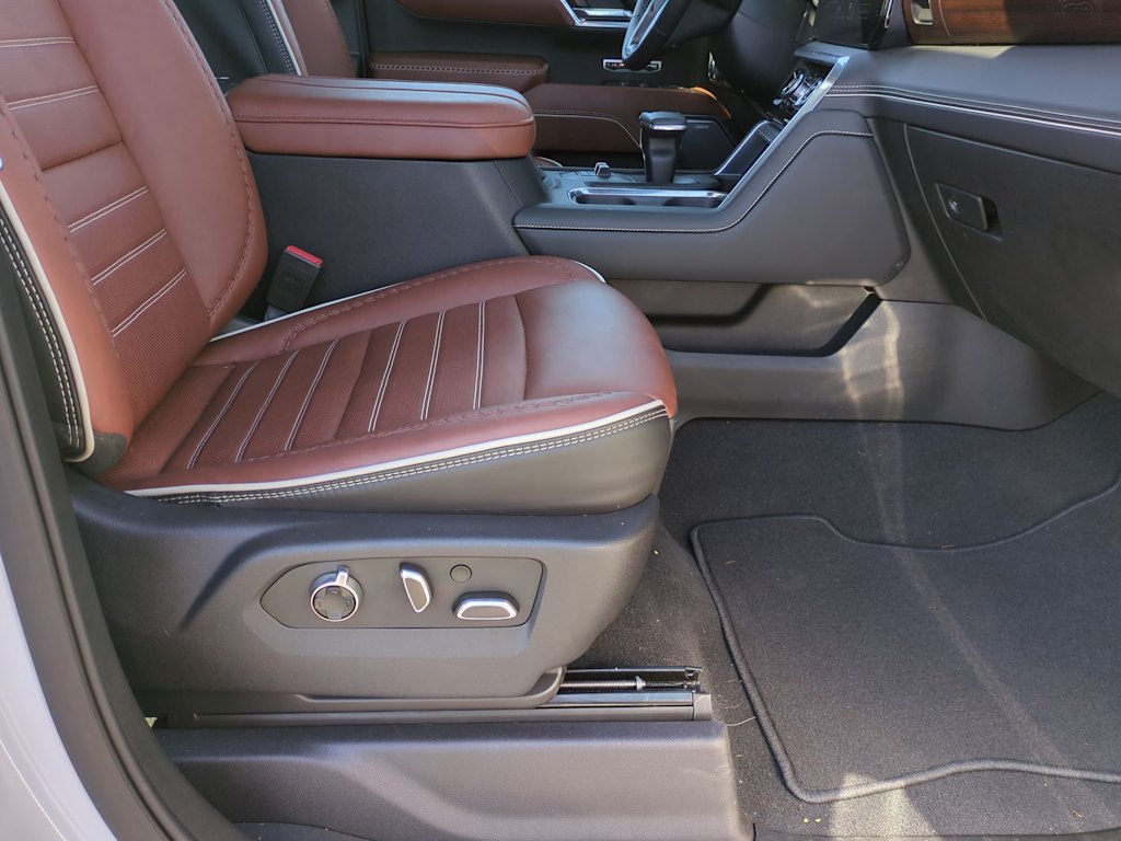 2023 GMC Sierra 1500 Denali Ultimate 12