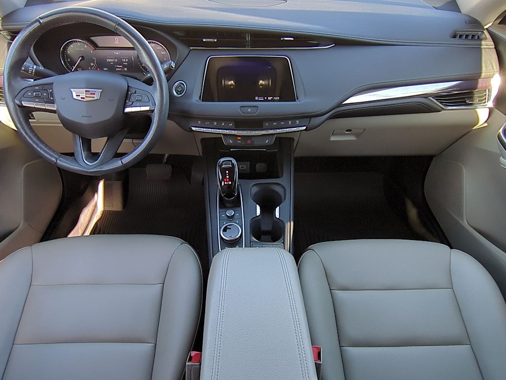 2023 Cadillac XT4 Luxury 6