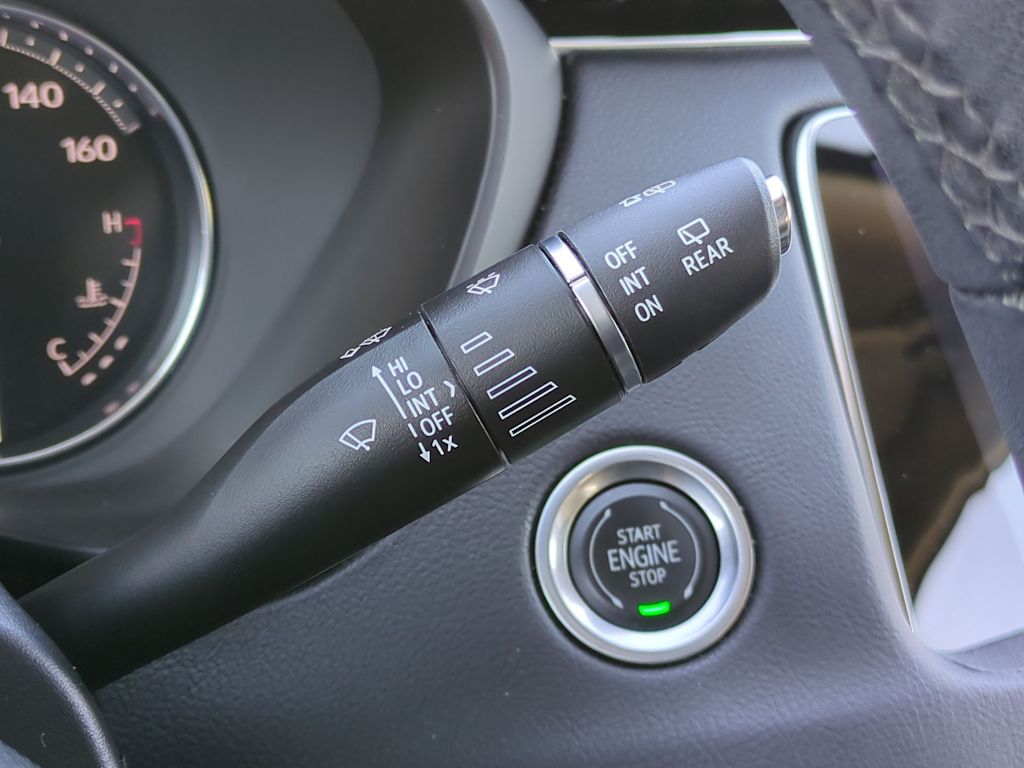 2023 Cadillac XT4 Luxury 26