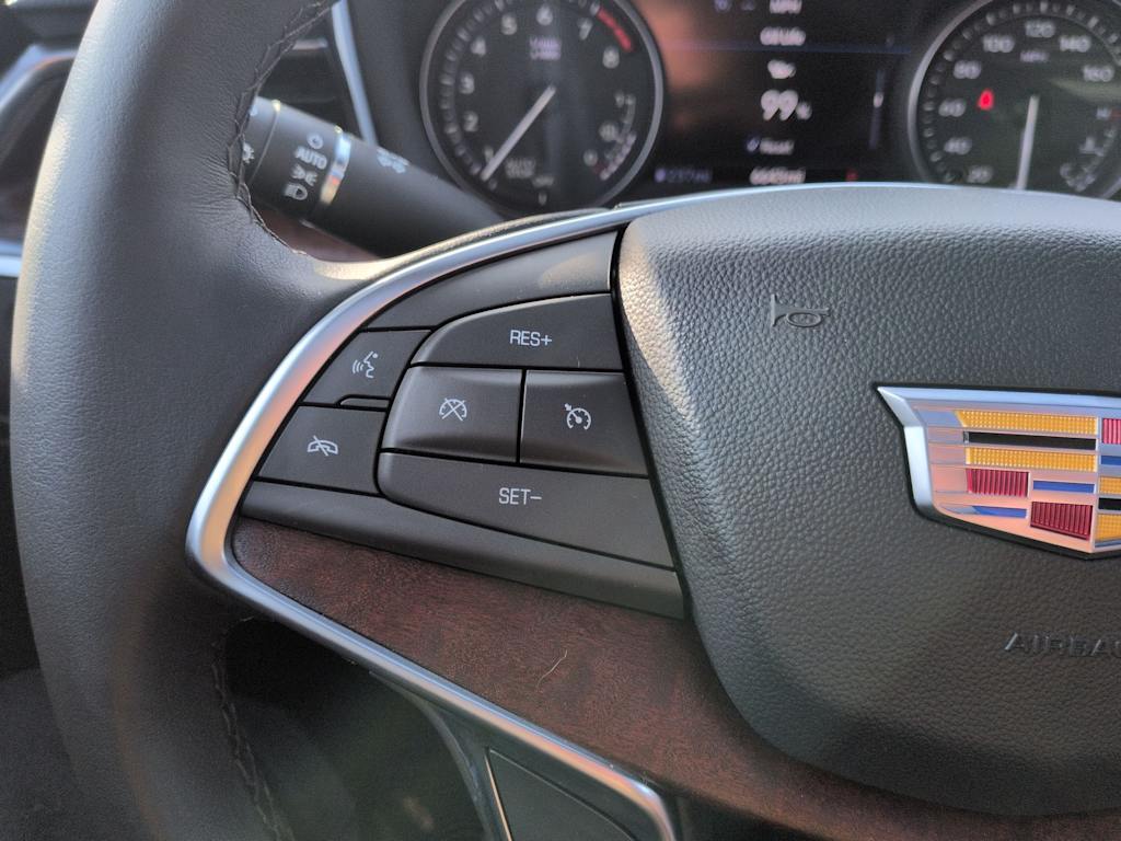 Thumbnail: 2024 Cadillac XT5 - 32