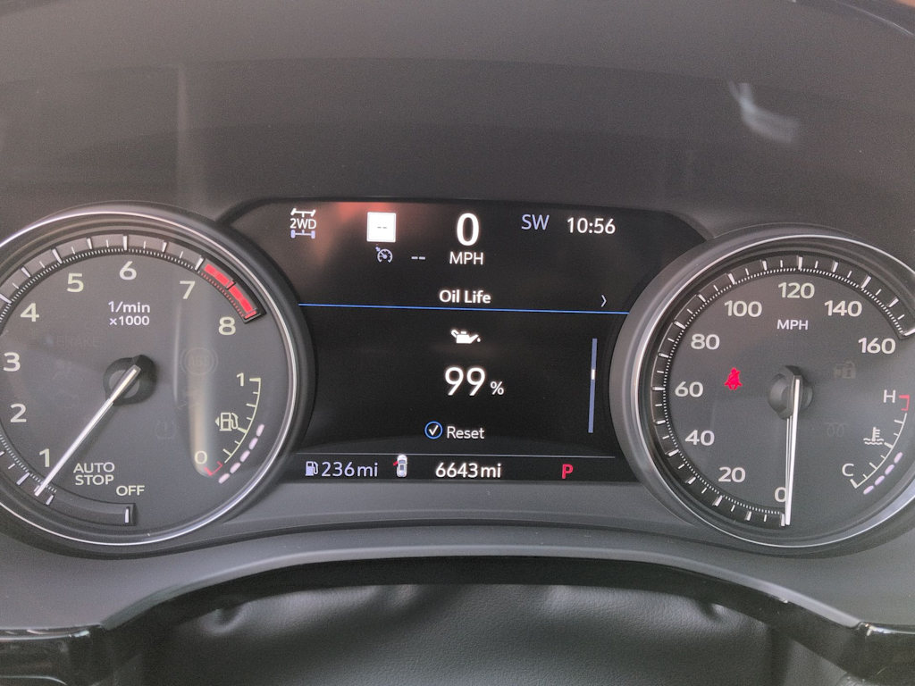 Thumbnail: 2024 Cadillac XT5 - 17