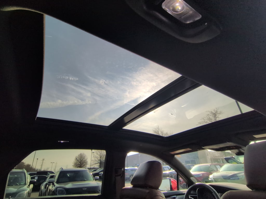 Thumbnail: 2024 Cadillac XT5 - 30