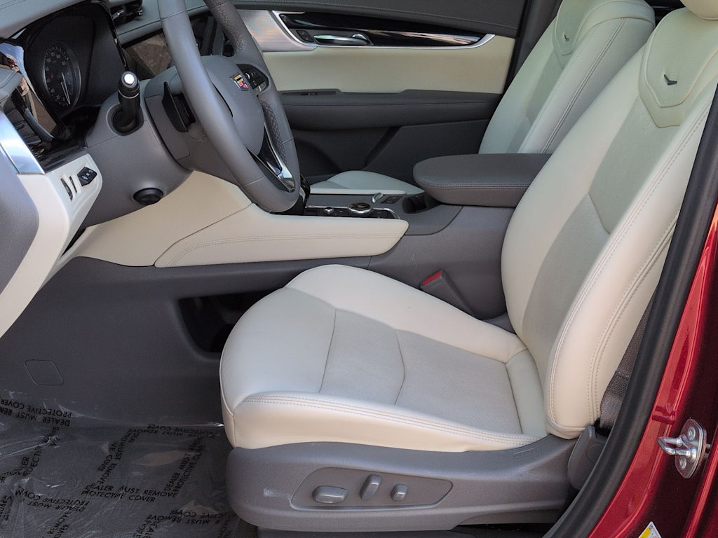 Thumbnail: 2024 Cadillac XT6 - 11