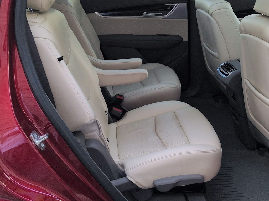 Thumbnail: 2024 Cadillac XT6 - 29