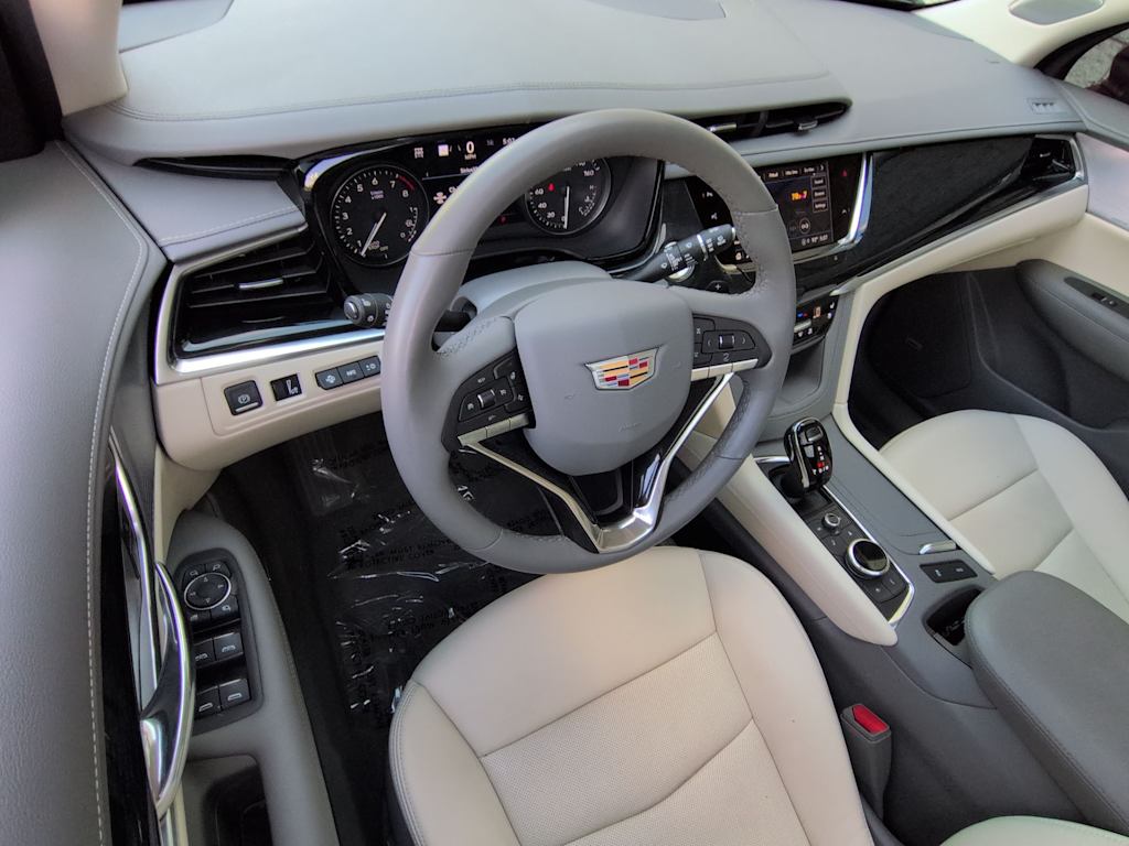 Thumbnail: 2024 Cadillac XT6 - 2