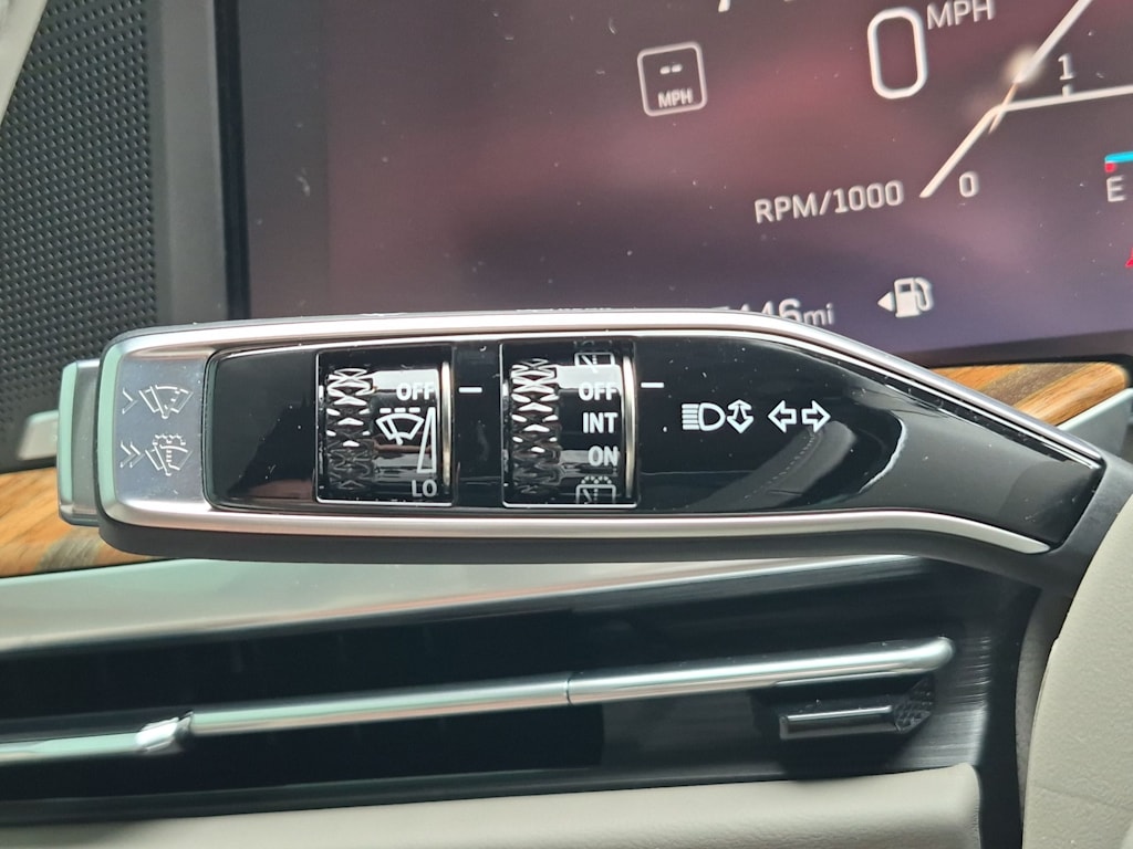 Thumbnail: 2025 Cadillac Escalade - 15