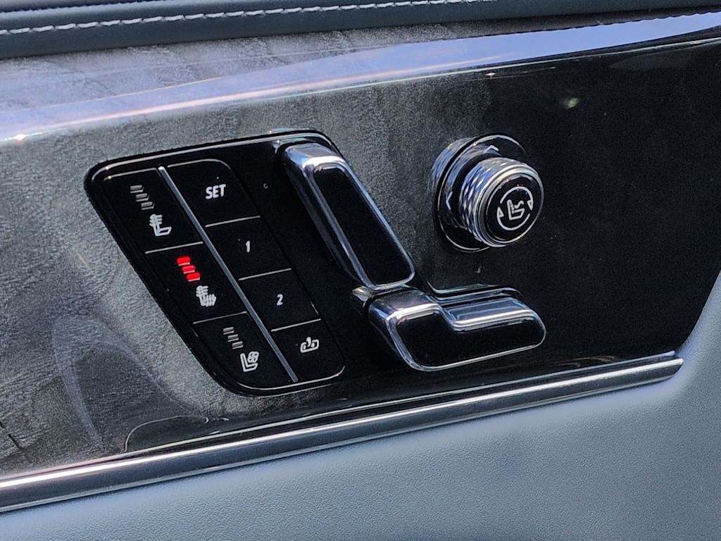 Thumbnail: 2025 Cadillac Escalade IQ - 23