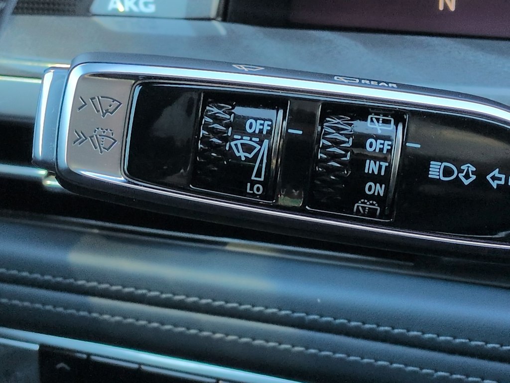 Thumbnail: 2025 Cadillac Escalade IQ - 30