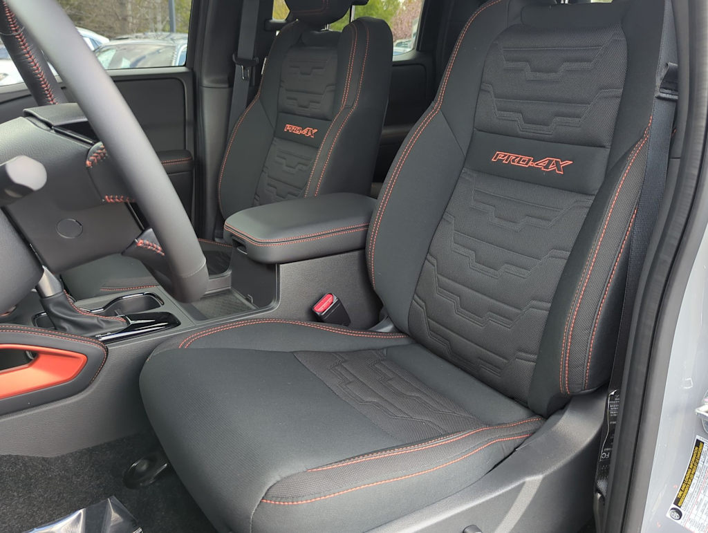 2024 Nissan Frontier PRO-4X 7