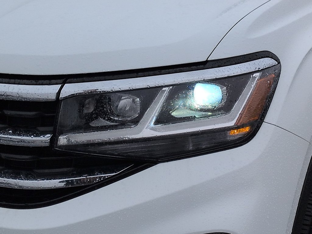 Thumbnail: 2021 Volkswagen Atlas - 24