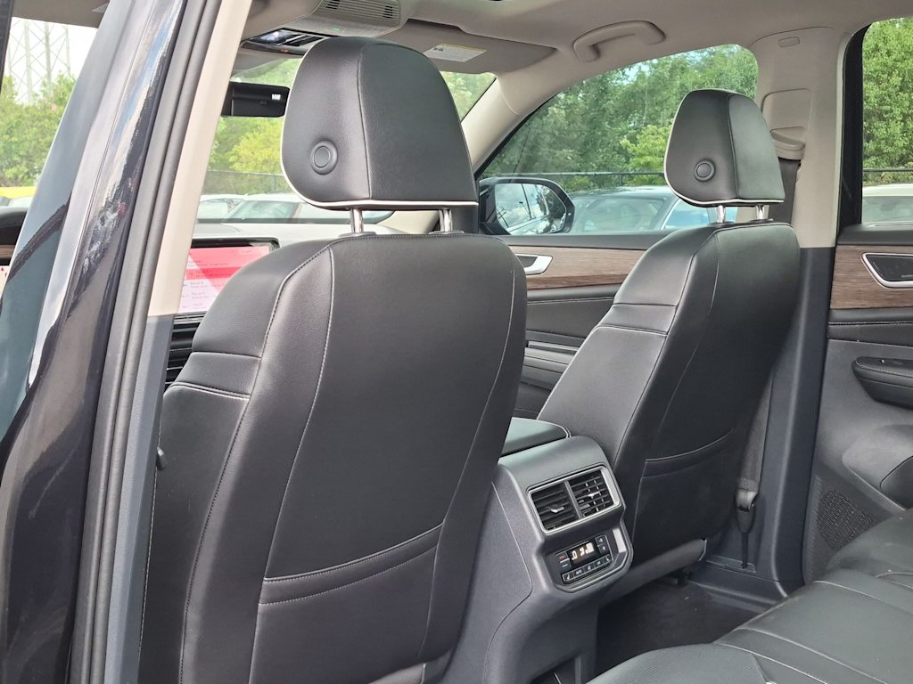 Thumbnail: 2024 Volkswagen Atlas - 12