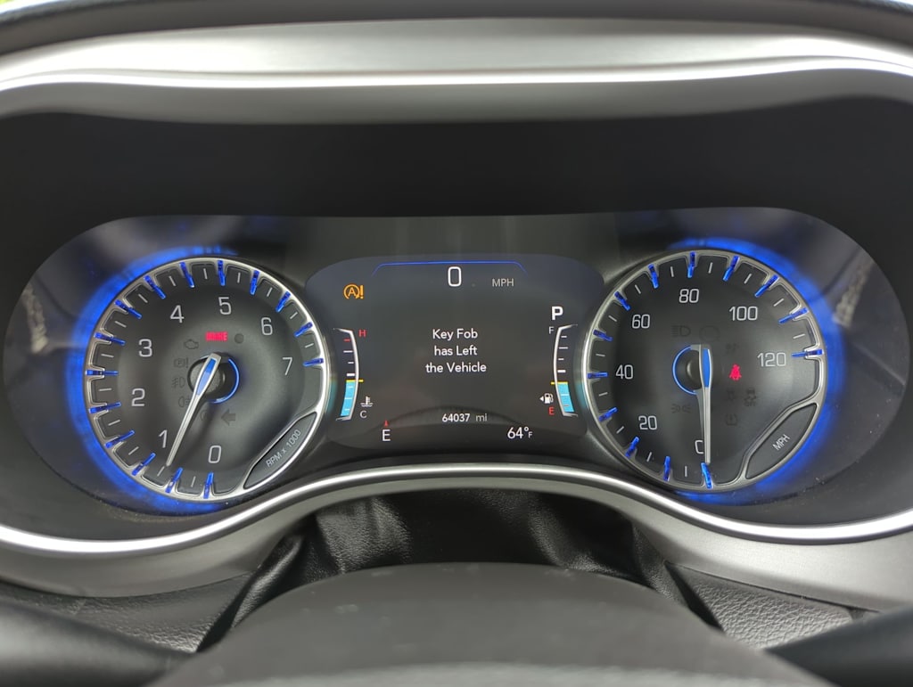 2020 Chrysler Pacifica Launch Edition 28