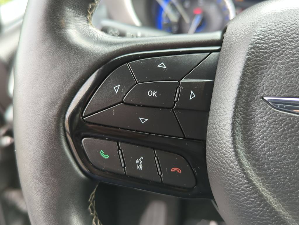 2020 Chrysler Pacifica Launch Edition 21