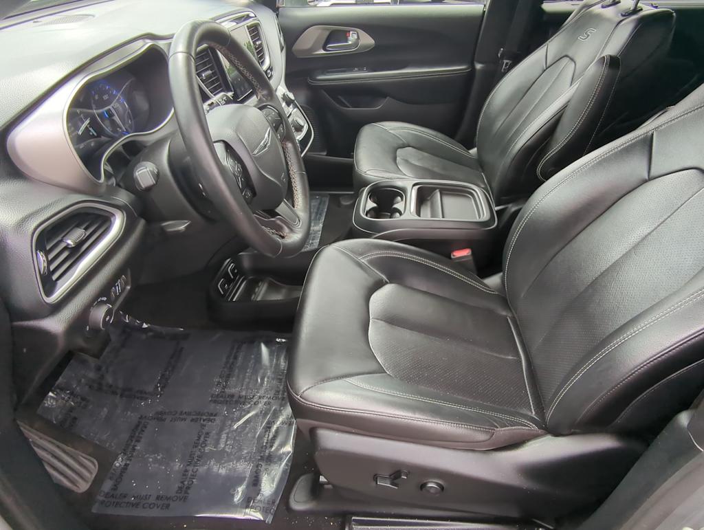 2020 Chrysler Pacifica Launch Edition 7