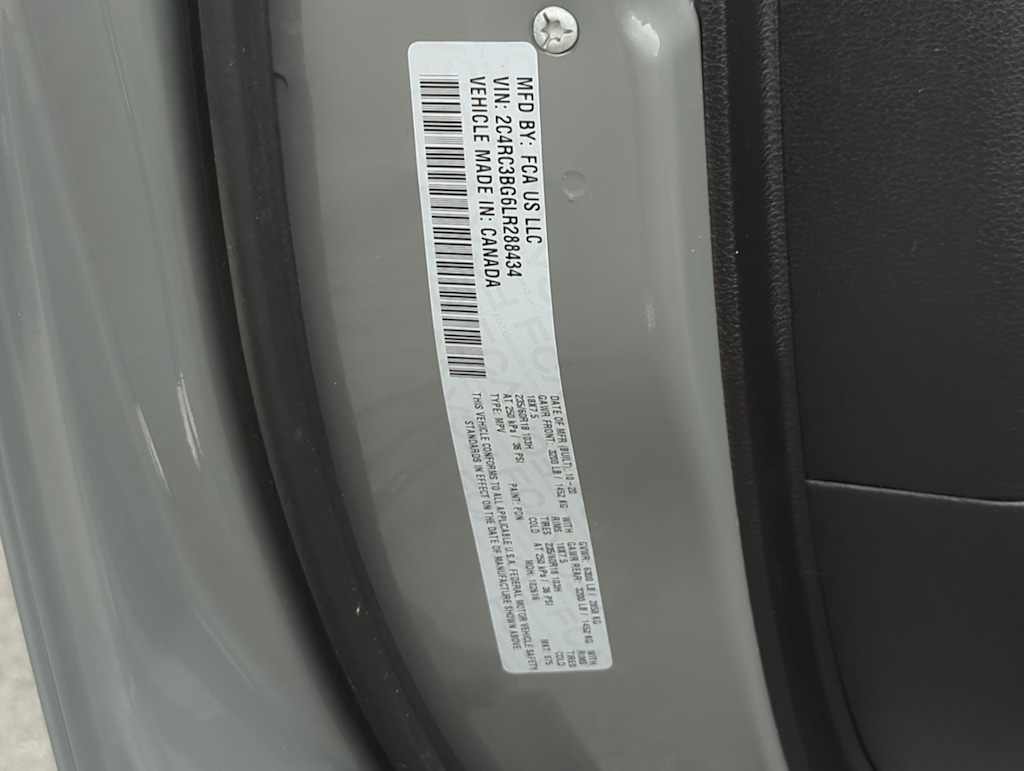 2020 Chrysler Pacifica Launch Edition 15