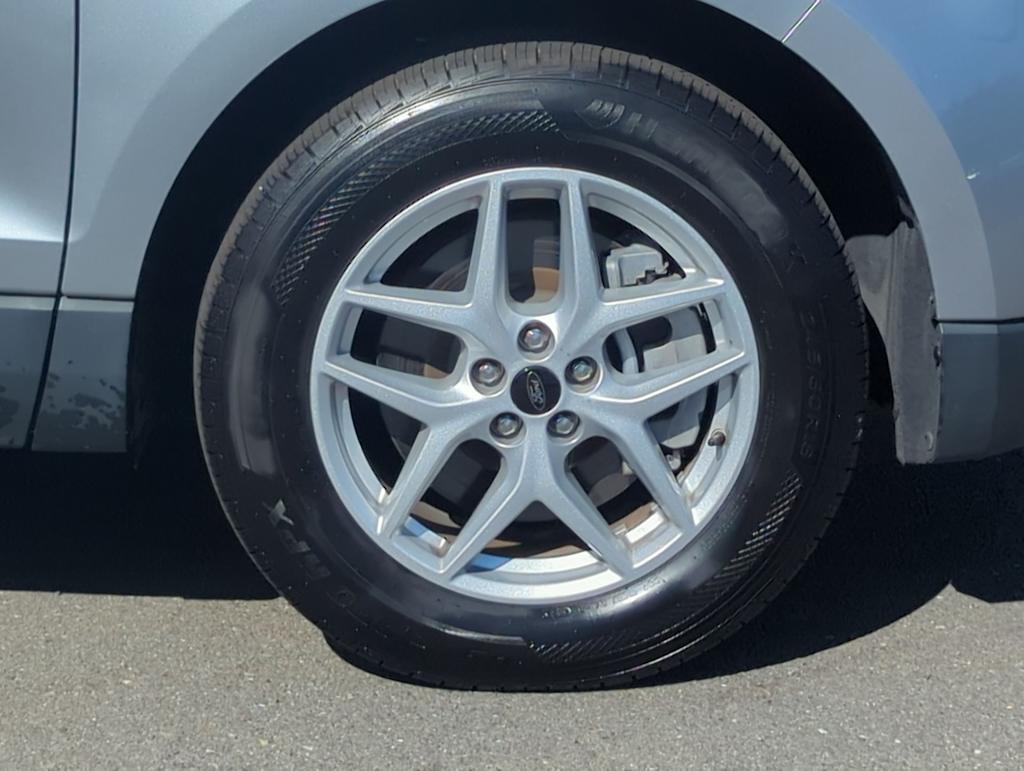 Thumbnail: 2023 Ford Edge - 8