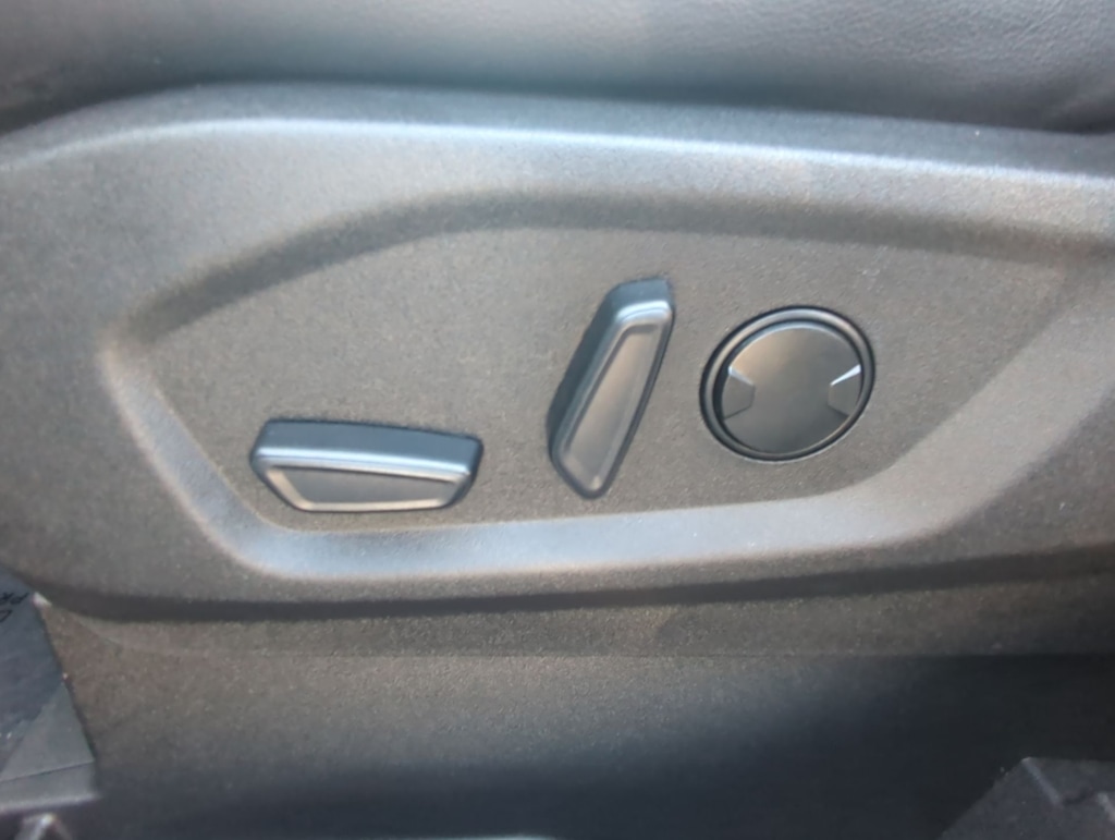 Thumbnail: 2023 Ford Edge - 25