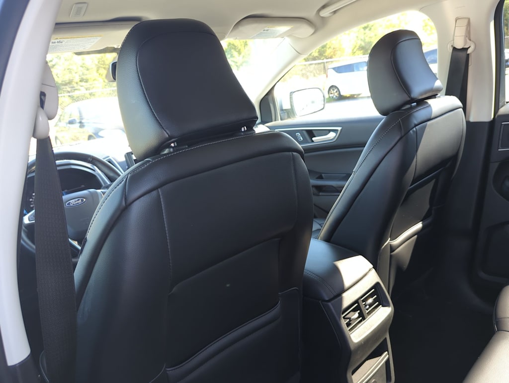 Thumbnail: 2023 Ford Edge - 26