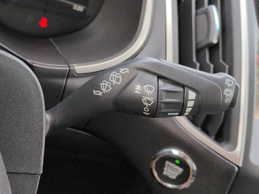 Thumbnail: 2015 Ford Edge - 32