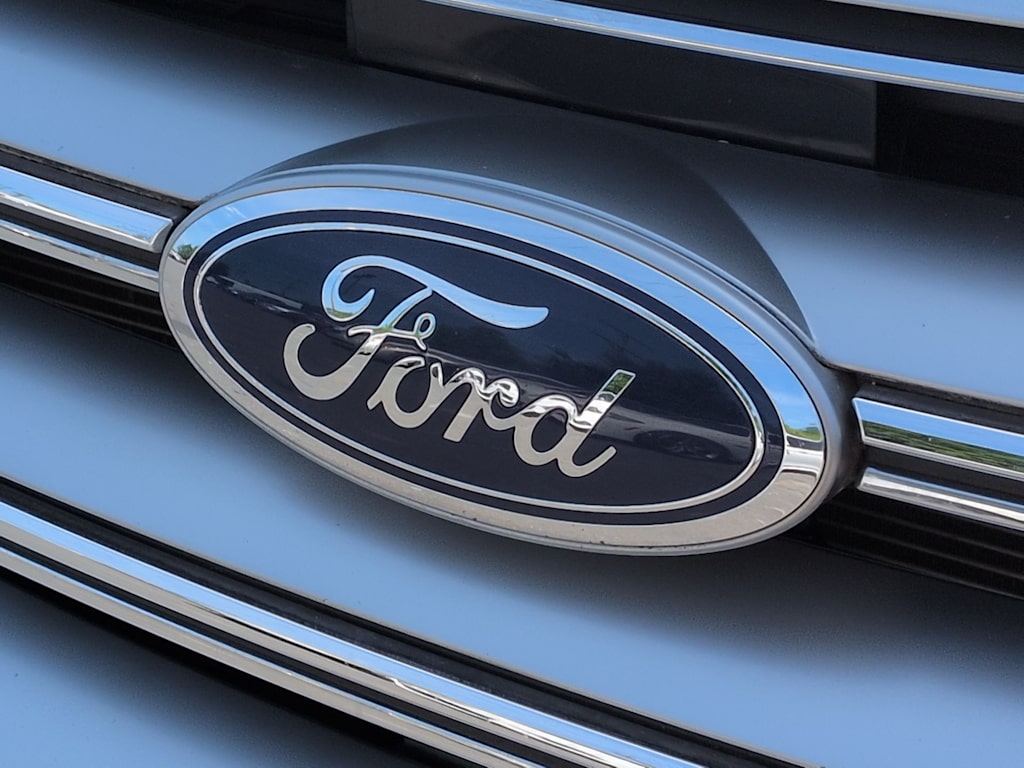Thumbnail: 2015 Ford Edge - 7