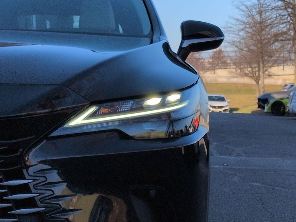 Thumbnail: 2023 Lexus RX - 7