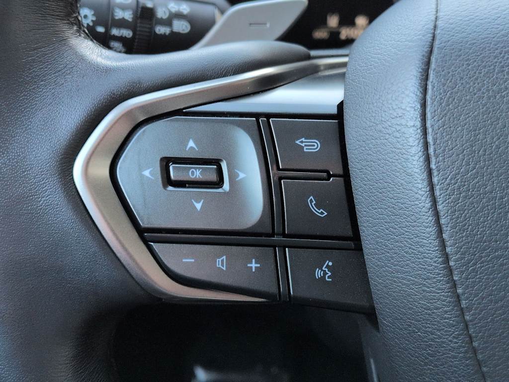 Thumbnail: 2023 Lexus RX - 31