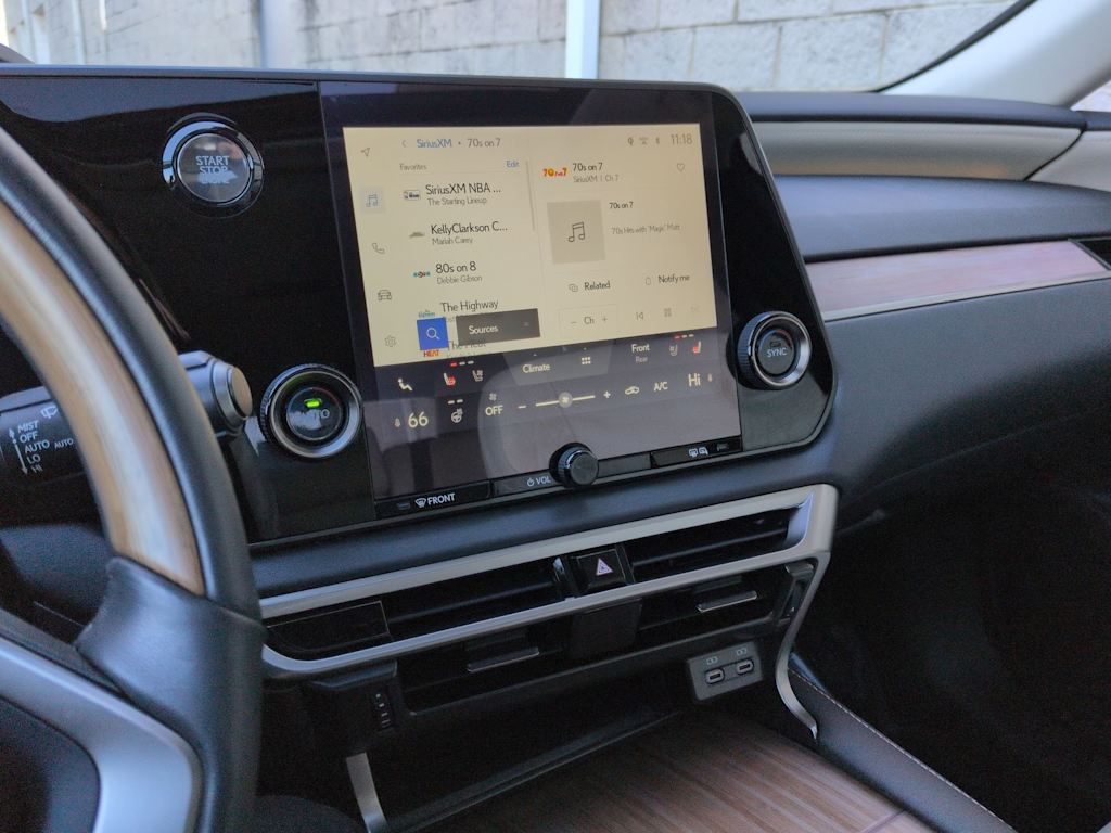 Thumbnail: 2023 Lexus RX - 15